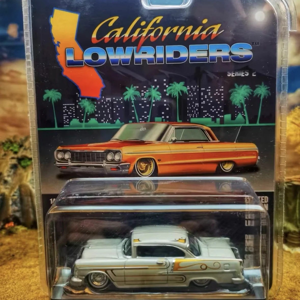 

Greenlight 1:64 California Low Bend Series 2-1955 Chevrolet Bel Air — светло-серая модель игрушечного автомобиля, детский подарок.