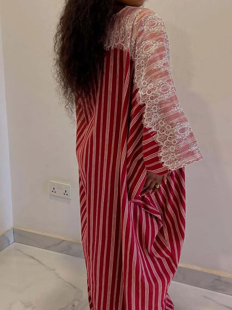 فستان نسائي أنيق بأكمام طويلة فضفاض للتنقل موضة رقبة على شكل حرف v مطوي فستان الحفلات كاجوال مخطط مطبوع دانتيل مرقع ماكسي