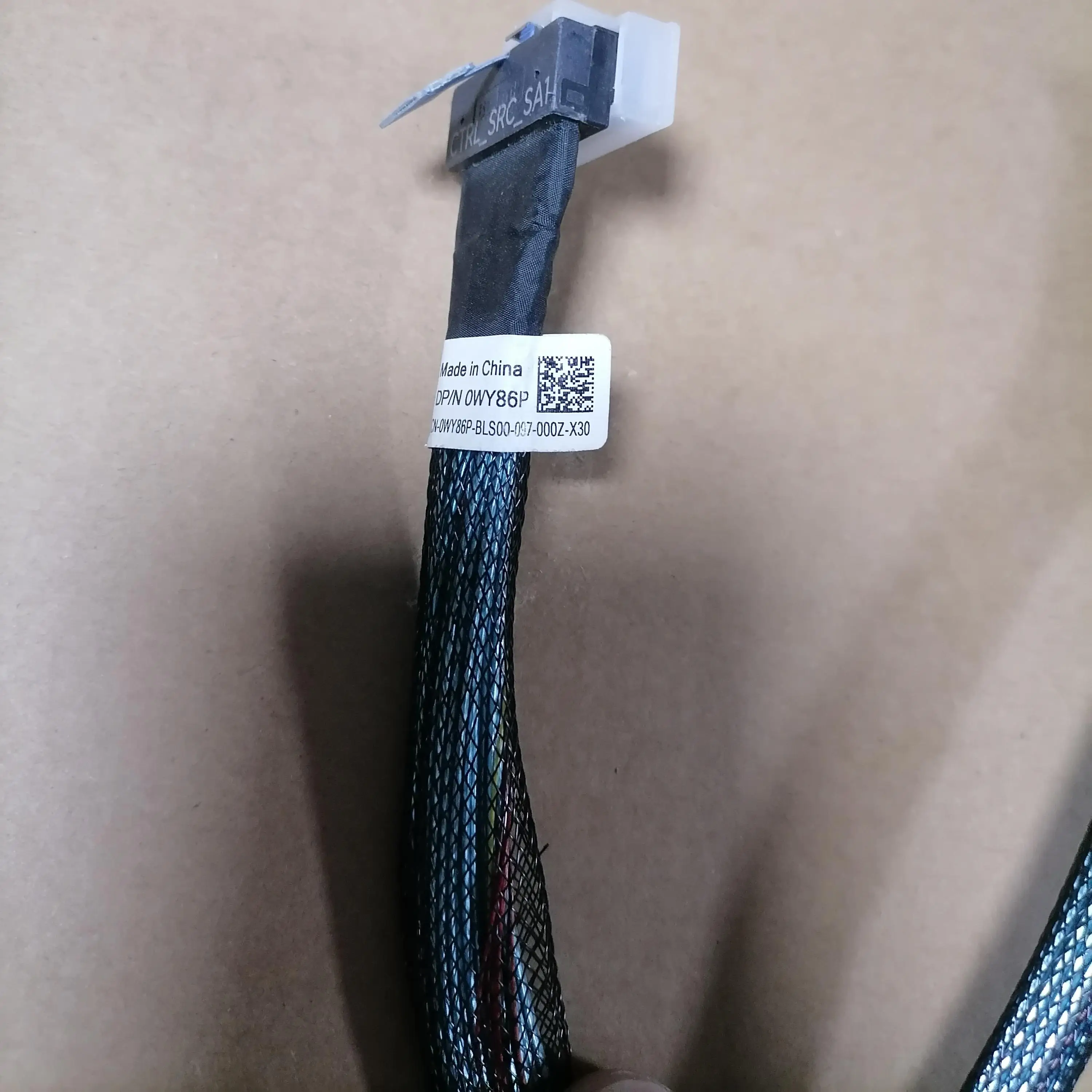 For SlimSAS SFF-8654 8i to SFF-8654 8i 0WY86P positive elbow, length 73cm