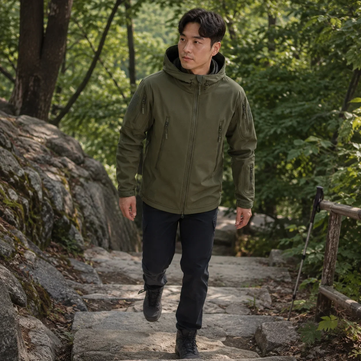 2026 New Tactical Jacket Men Combat Soft Shell Jackets Techwear Windproof Waterproof Breathable Fleece Thermal Hooded Coats