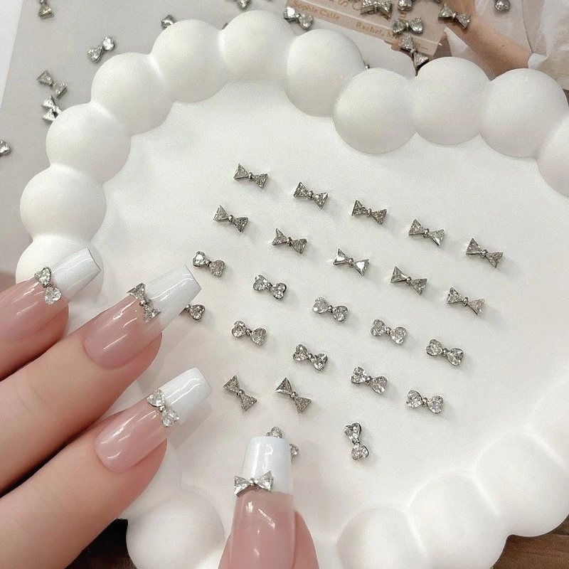 5 قطعة Bowknot الفضة الصغيرة حجر الراين الفرنسية الشريط ربطة القوس فيونكة القلب سبيكة كومة الحفر مسمار الفن زينة DIY بها بنفسك مانيكير اكسسوارات