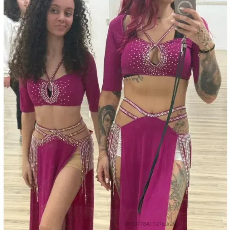 Traje de dança do ventre para mulheres, blusa de manga curta com saia de fenda dupla, conjunto de borla para performance de dança do ventre feminino