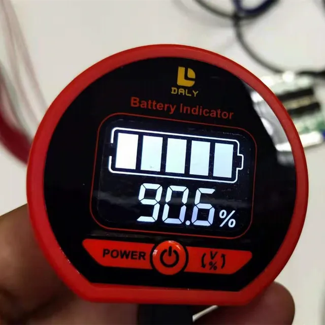Daly Display: Der intelligente Leuchtbalken für Ihre BMS-Systeme – Praxisgetestet & Empfohlen