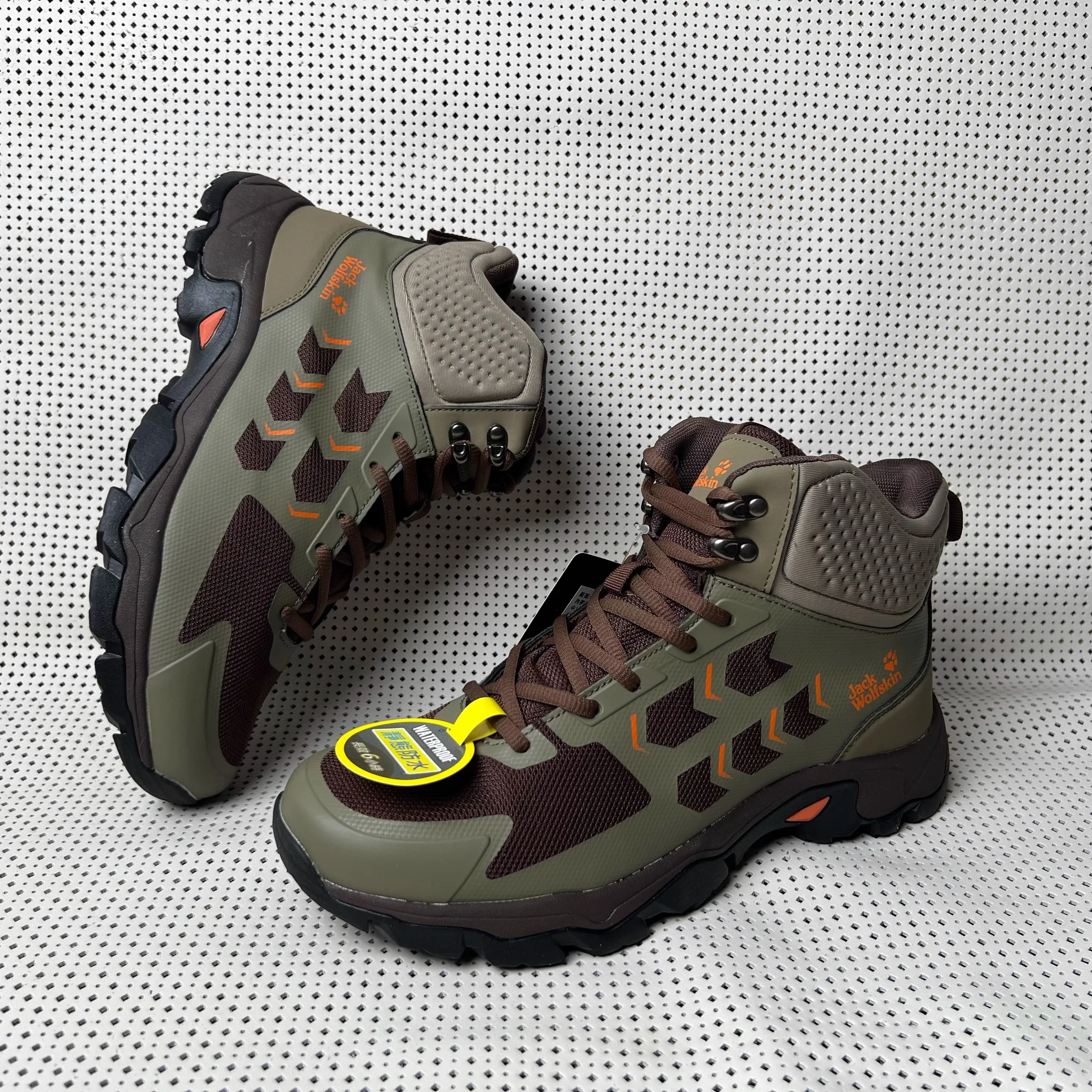 

New 2025 Hot Unisex Breathable Comfortable Wearable Hiking Mountaineering Shoes Mountaineering Shoes Very Good