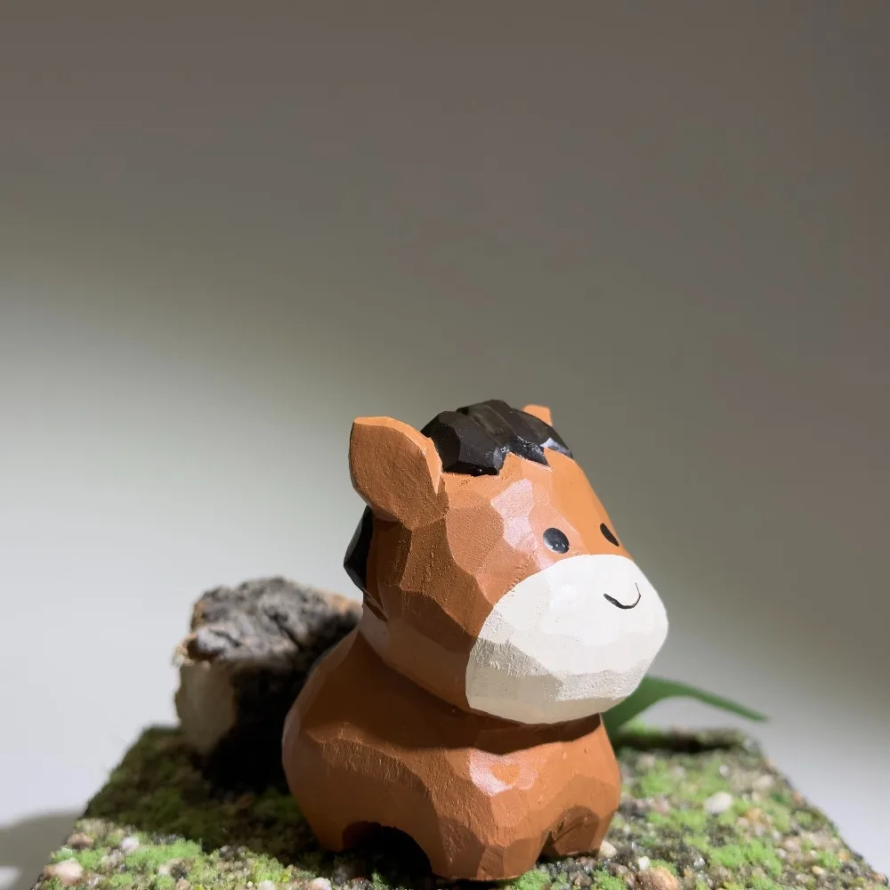 

Minimalist Style Solid Wood Horse Carving，Car Ornament, Desktop Office Decor，Multi-functional Keychain Bag Charm