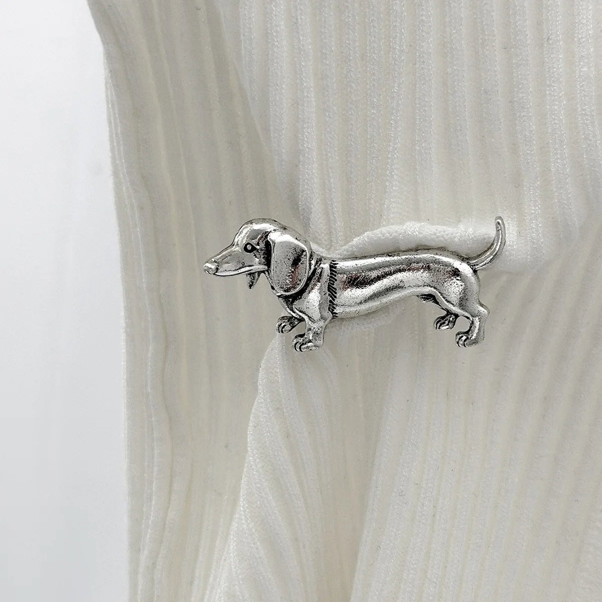 Cross border jewelry personalized puppy jeans pin decoration, fashionable and creative ins animal metal brooch - view 6