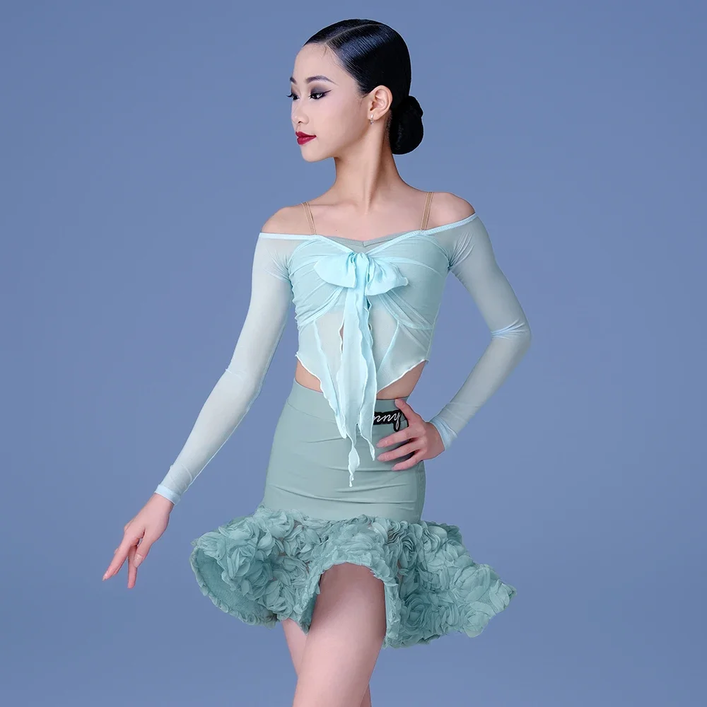 Sukienka do tańca latynoamerykańskiego Vennystyle dla dziewczynek, jesienno-zimowa, z dekoltem typu halter, długim rękawem, kokardą, bluzą i spódniczką z falbankami.