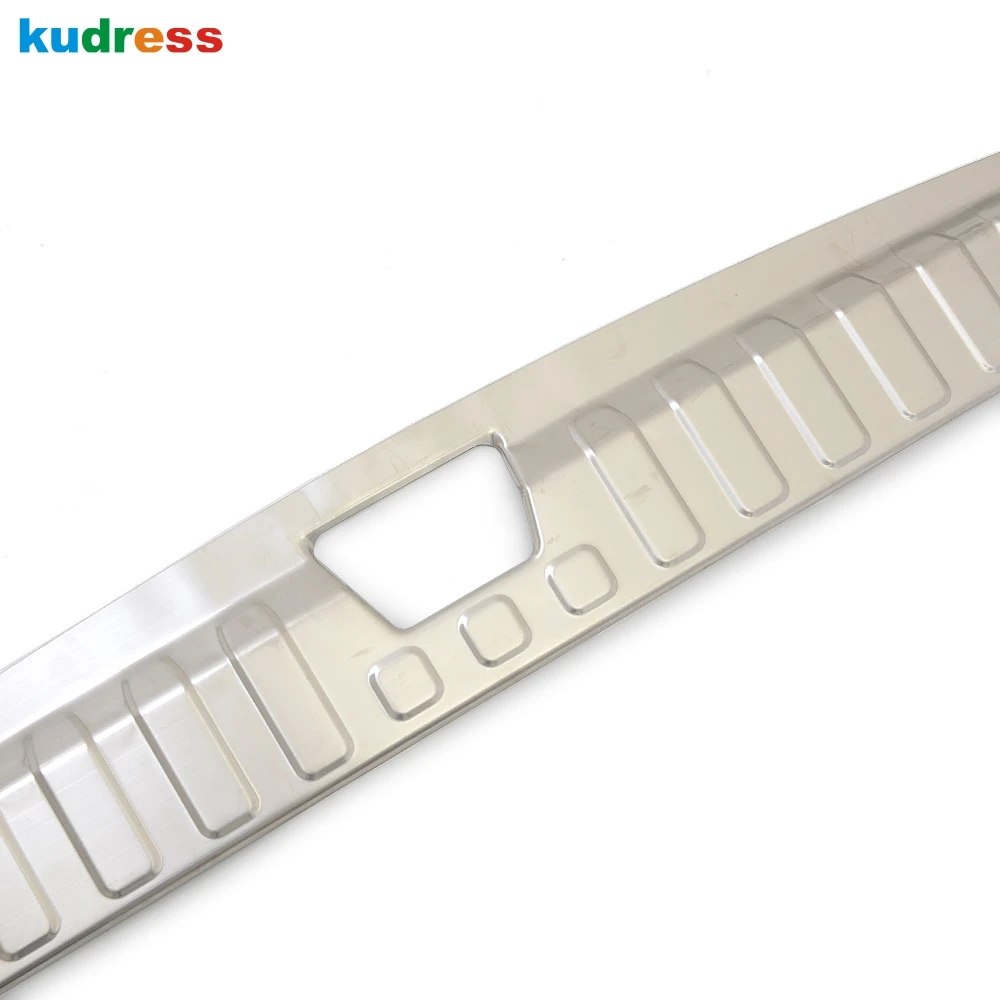 

For Chevrolet Holden Equinox 2018 2019 2020 2021 Steel Car Rear Trunk Bumper Cover Trim Tailgate Door Sill Plate Accessories