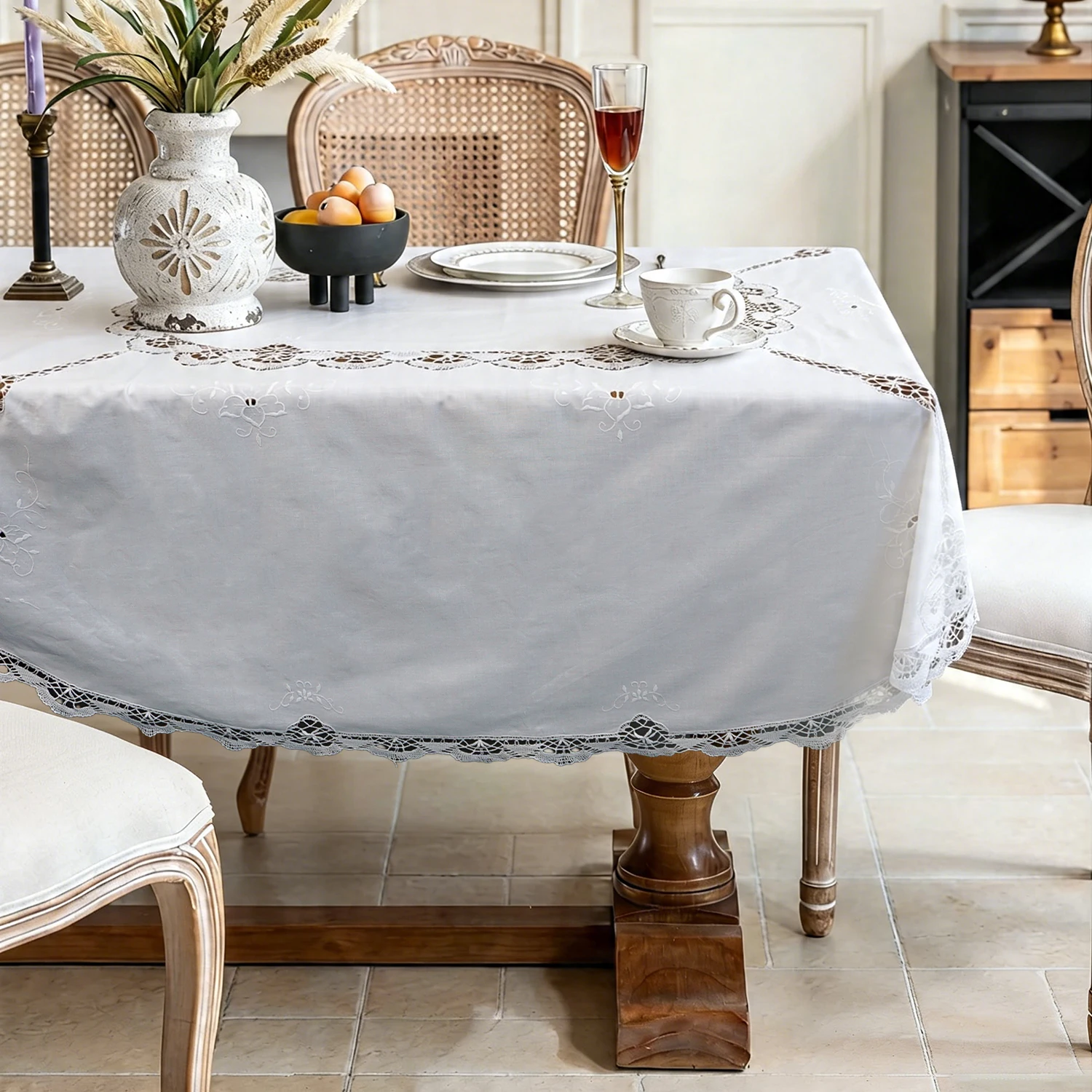 Vintage Baumwoll-Leinen Tischdecke mit Handgemachter Häkelspitze Elegante Bestickte Cutwork-Tischdecke Dekoration für Esszimmer Hochzeit – Detail 7