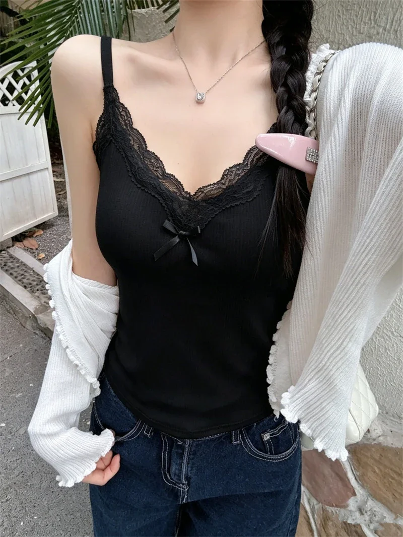 Spaghetti-Träger-Camisole 2026 Sommer Spitze Geripptes Damen-Tanktop mit integrierten BH-Pads, schmal geschnittenes Crop-Top für Innen- und Außenbekleidung – Detail 19