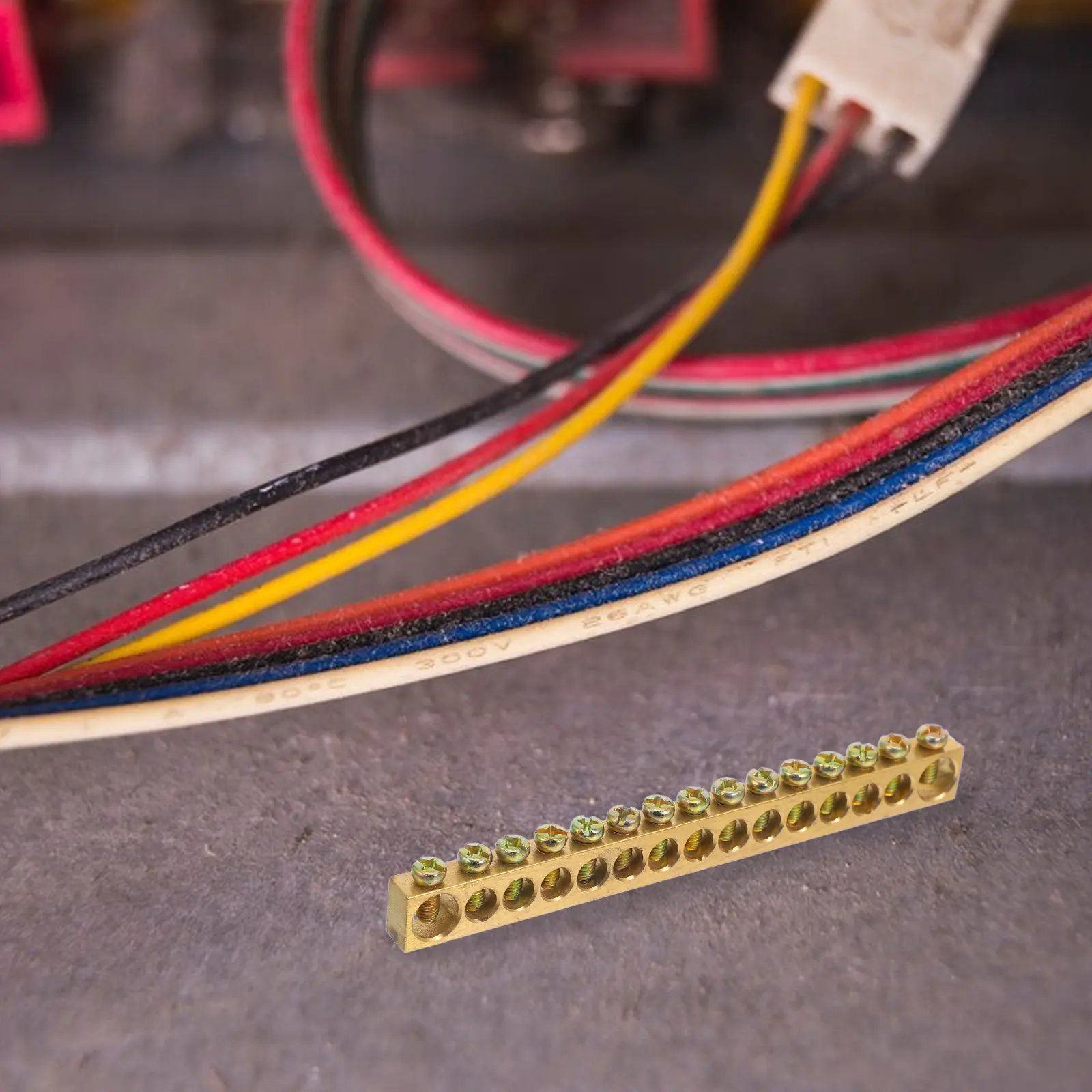 15-Holes Terminal Bus Bar Copper Ground Bar Heavy Duty Distribution Block Electrical Grounding Busbar Connector Block