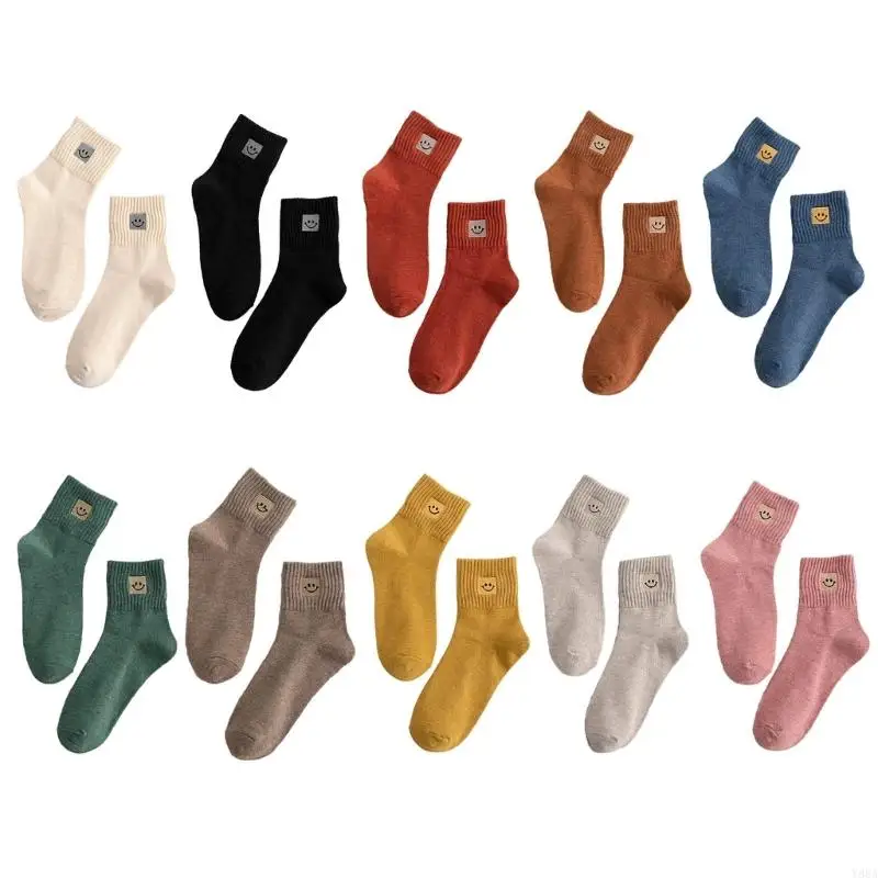 

Y88A Women Fashion Casual Smiling Face Embroidery Breathable Cotton Ankle Socks