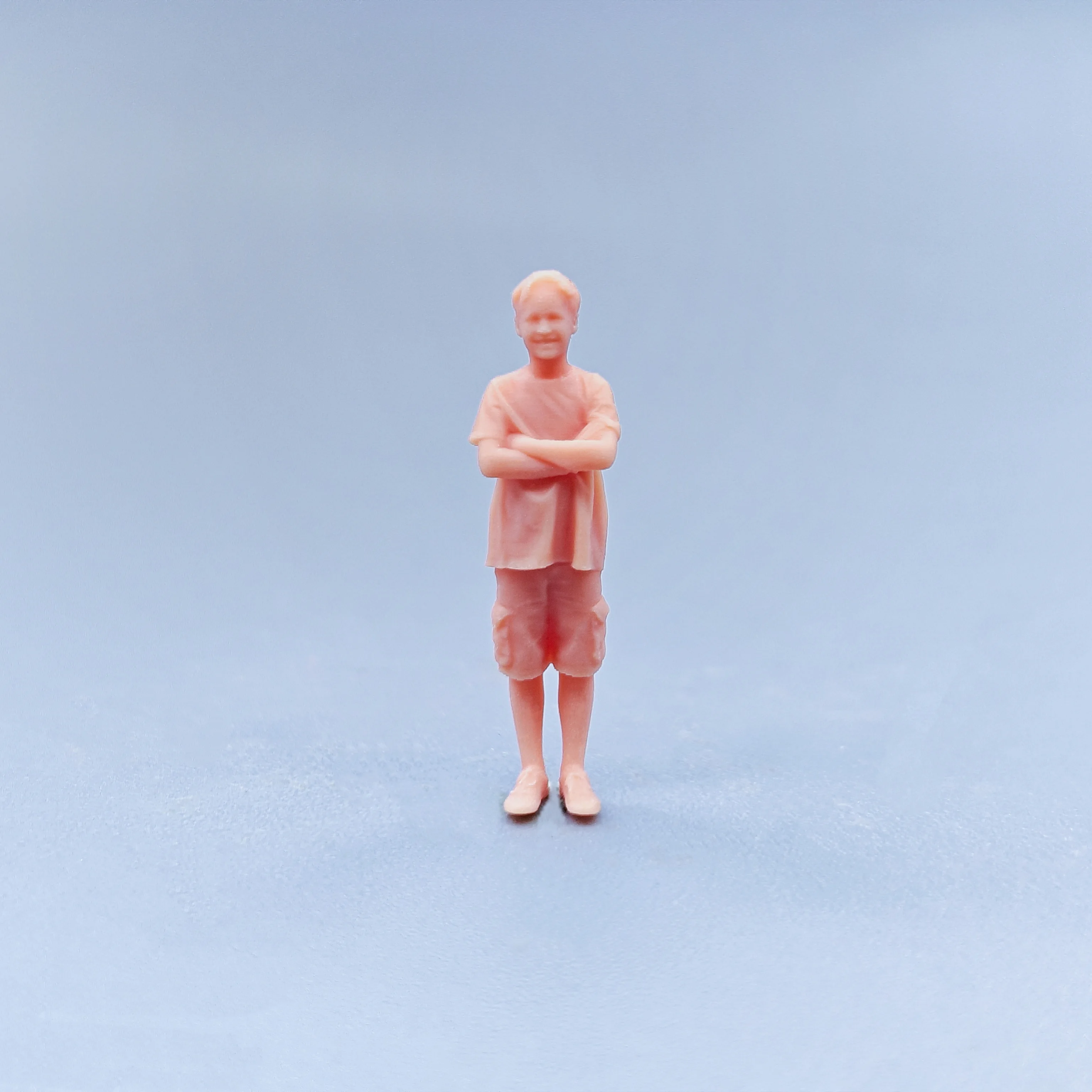 

1/64 1/43 фигурки, масштабная модель, смоляная обнимая грудь с обеих руками, детские неокрашенные миниатюры, диорама, ручная роспись, D305