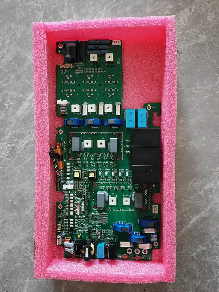 

Совершенно новый и оригинальный 3AXD10000355540 D.