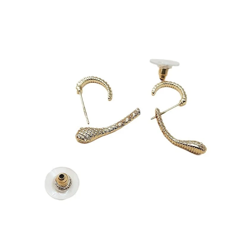 

Fashion Serpentine Earrings For Women Exaggerated Wearable Earrings, Animal Jewelry Direct Sales Daily Dressing Accessories