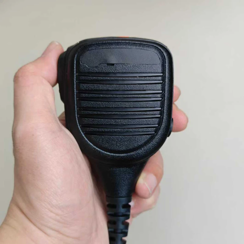 MOTOROLA R7 walkie-talkie microphone accessories, R7 speaker microphone, R7A shoulder microphone, hand microphone, and voice mic