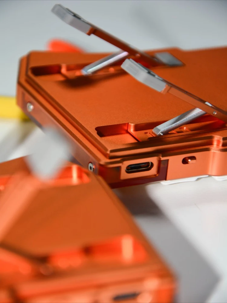 

Предпродажа, новая разделенная клавиатура Cornix CustomБеспроводная Bluetooth с возможностью горячей замены, линейная клавиатура типа Zmk Ergonomia с ЧПУ Kaih Choc V2, осевая клавиатура