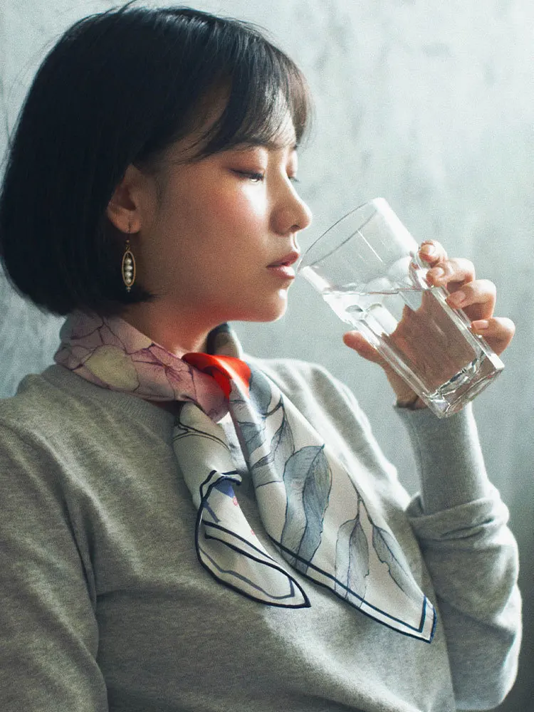 

Original Zhou Xiaodou Silk Scarf Vintage Elegant Printed Silk Square Scarf Heavyweight Shawl for All Seasons Women's...