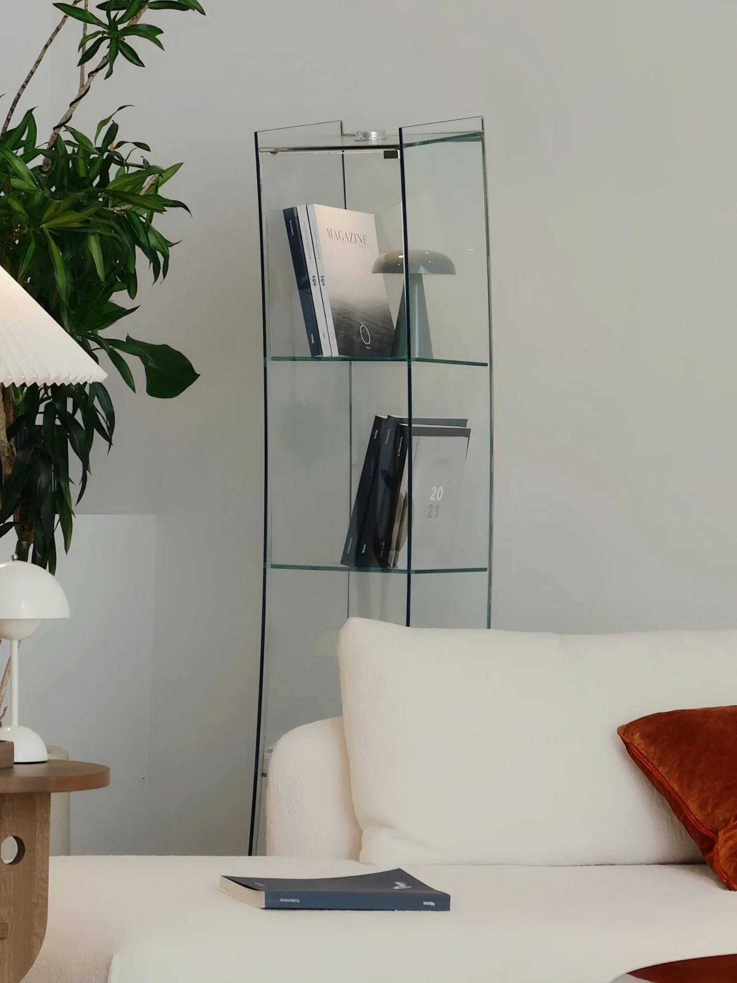 Fully transparent glass display cabinet, Bauhaus display corner bookshelf, artistic bookcase