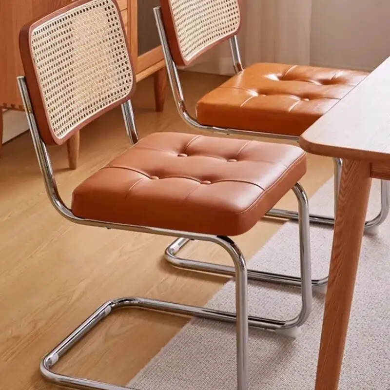 Internet-Esszimmerstühle, moderne Promi-Cafés, Hotels, Gastfamilien, minimalistische Retro-Heimdekoration, Designer-Rückenlehnen