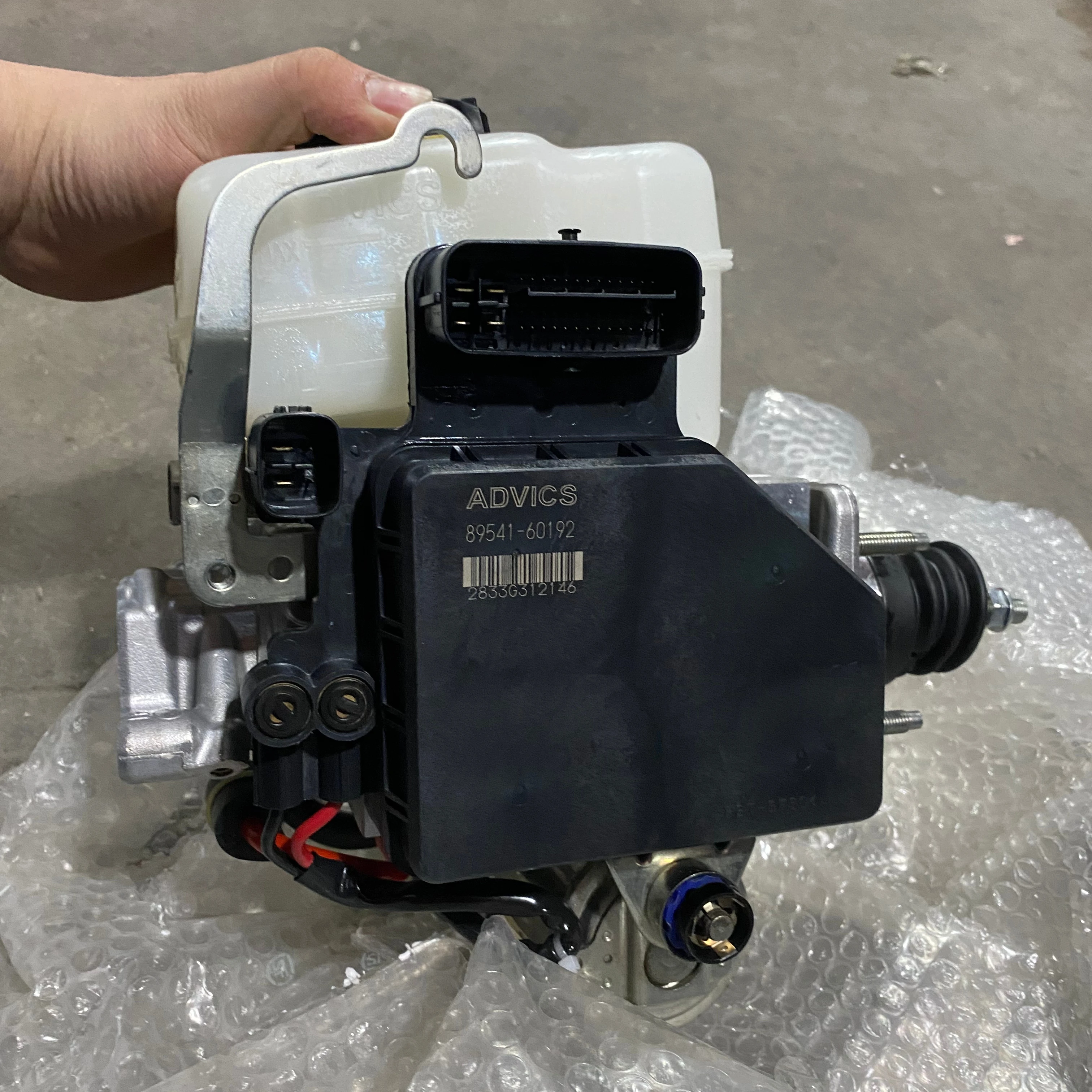 

Подходит для Toyota Land Cruiser Prado LC120 LC150 LC200FJOverbearing400, оригинальные аксессуары, главный тормозной цилиндр, высокое качество