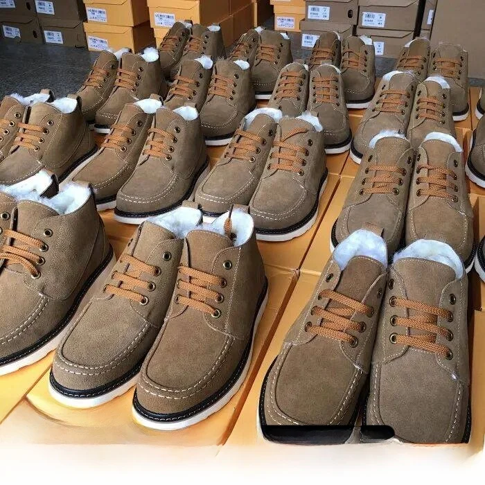 

Thickened Warm Men's Fleece Lined Breathable Snow Boots Casual Fashion Comfortable Rubber Sole round Toe Mid-Cut Boots
