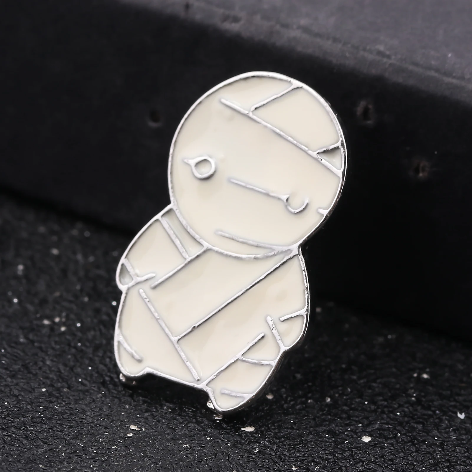 Anime Miira No Kaikata How To Keep A Mummy Pins Brooch Cute Cartoon Mummy Badge Brooch for Women Men Lapel Pin Jewelry