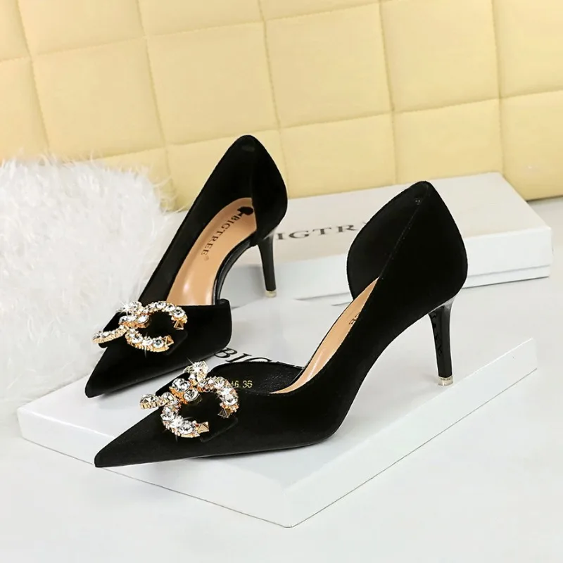

7cm Women's Pumps and Heels Luxury Velvet Temperament Women's Sandals Pointed Tip Rhinestone Banquet Women Shoes Sandalias Mujer