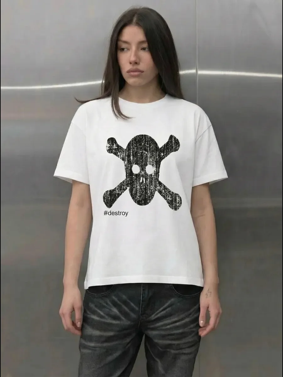 Distressed Skull & Crossbones 