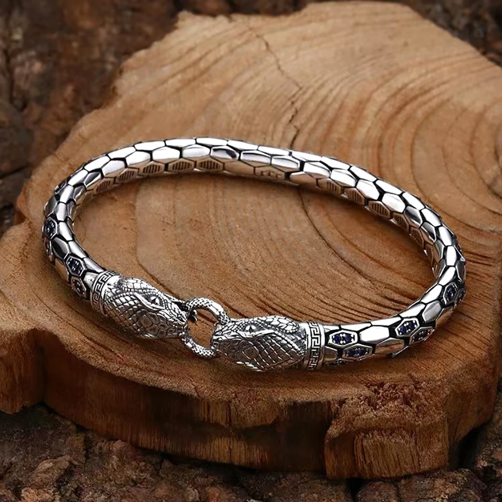 Vintage Punk Doppel-Schlangenkopf Armband Kupfer Versilbert mit Blauen Zirkonia Herren Gothic Elastisches Armreif Trendiger Schmuck Geschenk