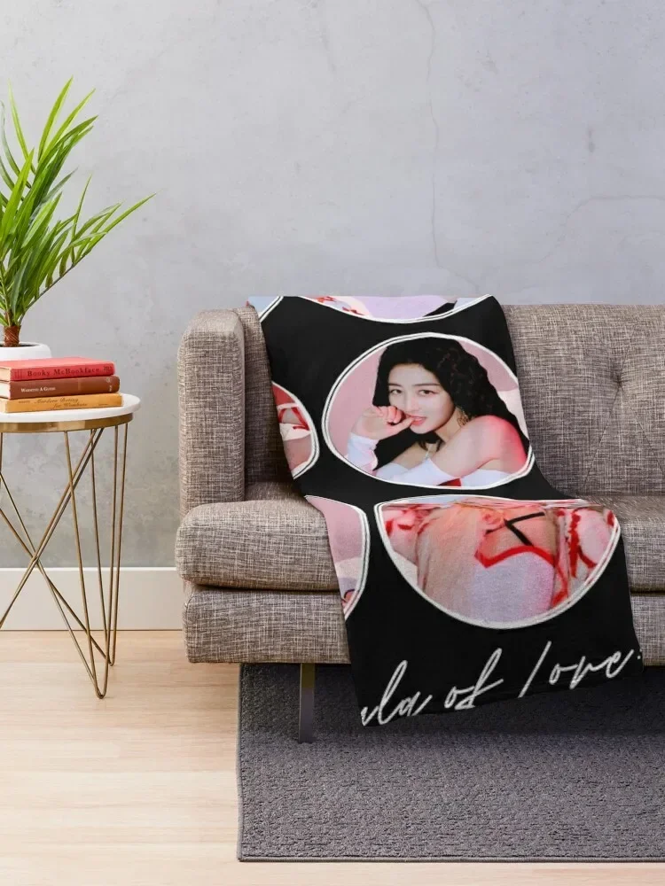 twice formula of love scientist girlgroup kpop Throw Blanket Large Kid'S Decorative Sofa Blankets