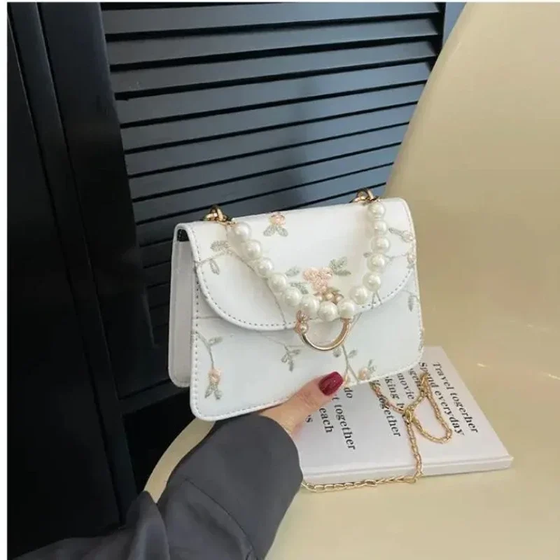 PU Flower Embroidery Shoulder Bags Messenger Vintage Pearl Chain Handbags Female Fashion Flap Crossbody Bags