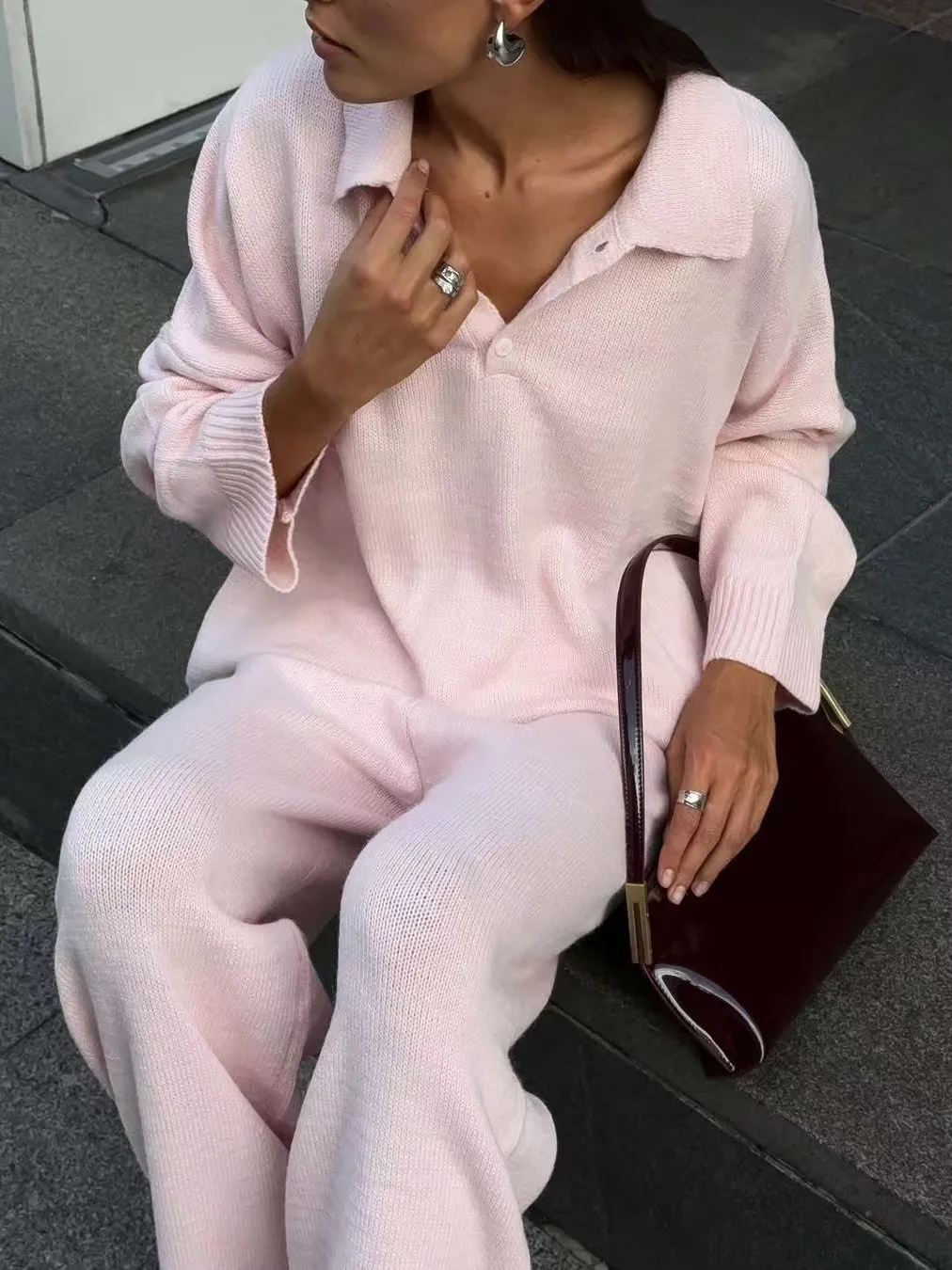 

Модный свободный вязаный свитер и брюки с v-образным вырезом, осенний теплый комплект с длинными светами, обычная длина, однотонный комплект для поездок на работу