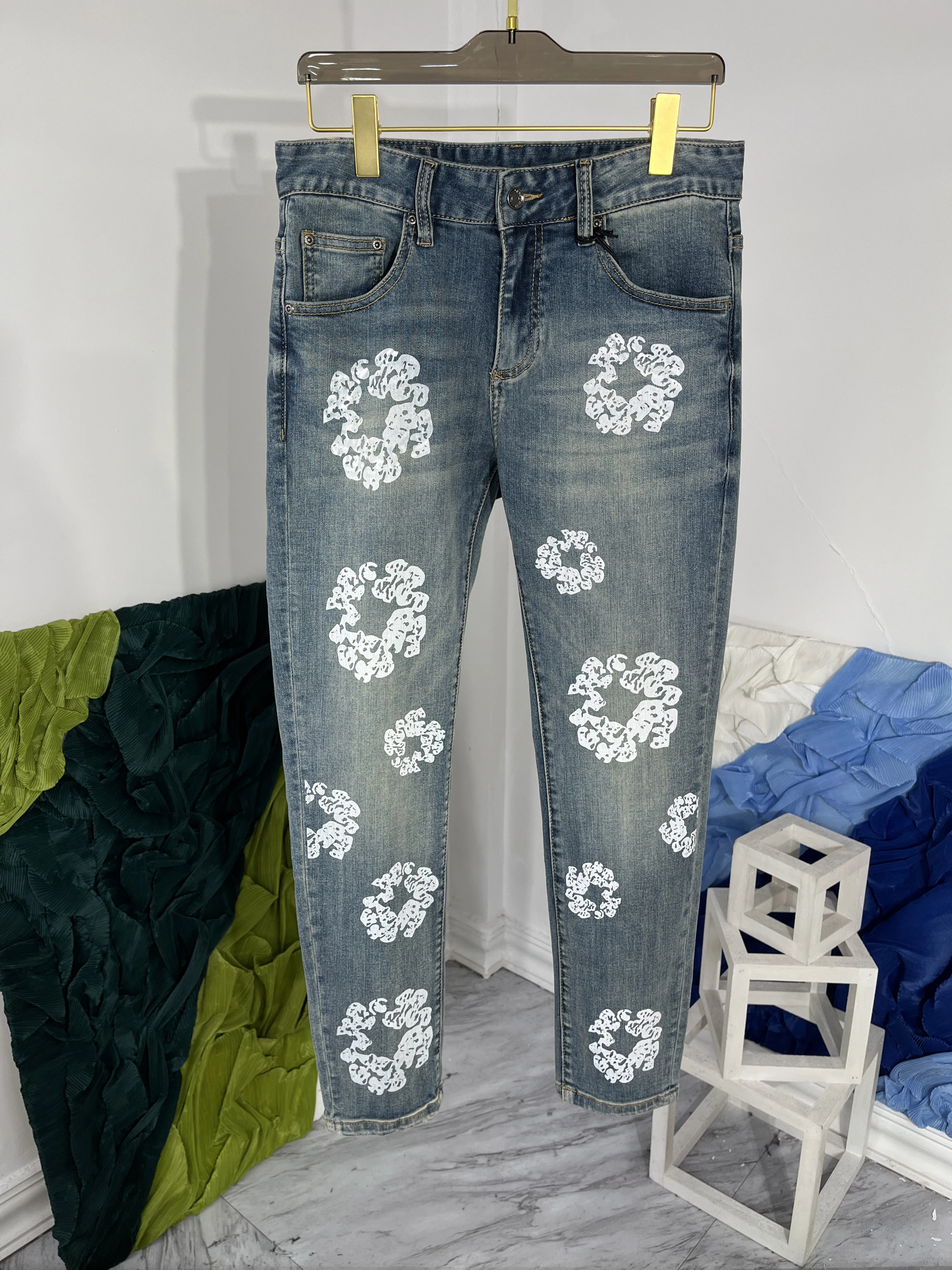 2023 Summer Chic Men's High Quality Brand New Designer Floral Print Straight Jeans Casual Denim Pants B404