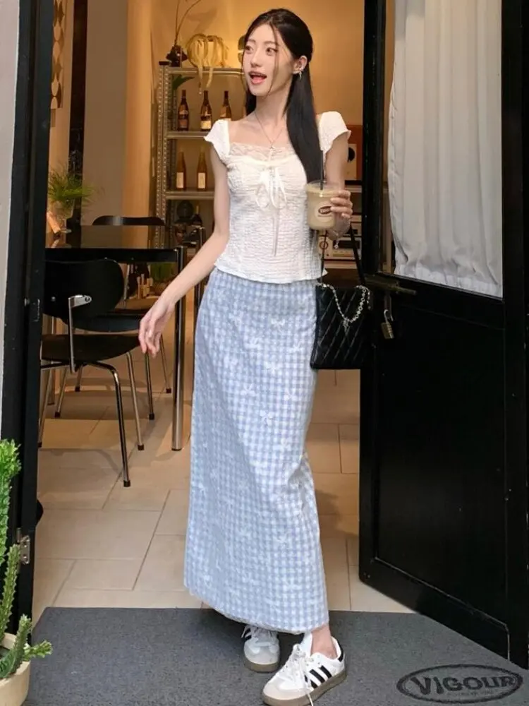 

Slimming Blue Plaid Lace Half Skirt V-Neck Short Sleeve Fashionable Top And Skirt Set Women's Business Casual Wear Polyester