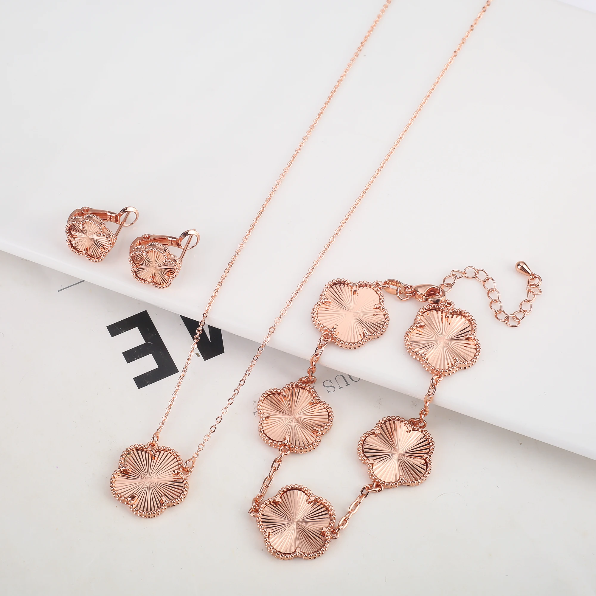 Women's Shiny Metal Plant Five Leaf Flower Set