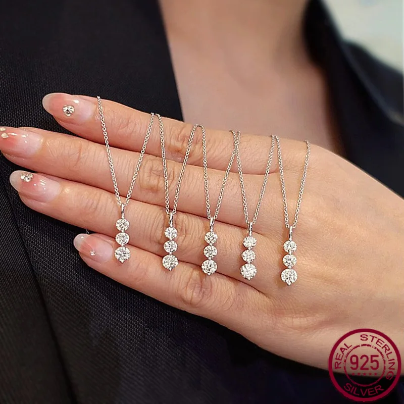 

New S925 Silver One Row Diamond Three Stone Necklace Pendant for Women's European and American Ins Light Luxury Edition