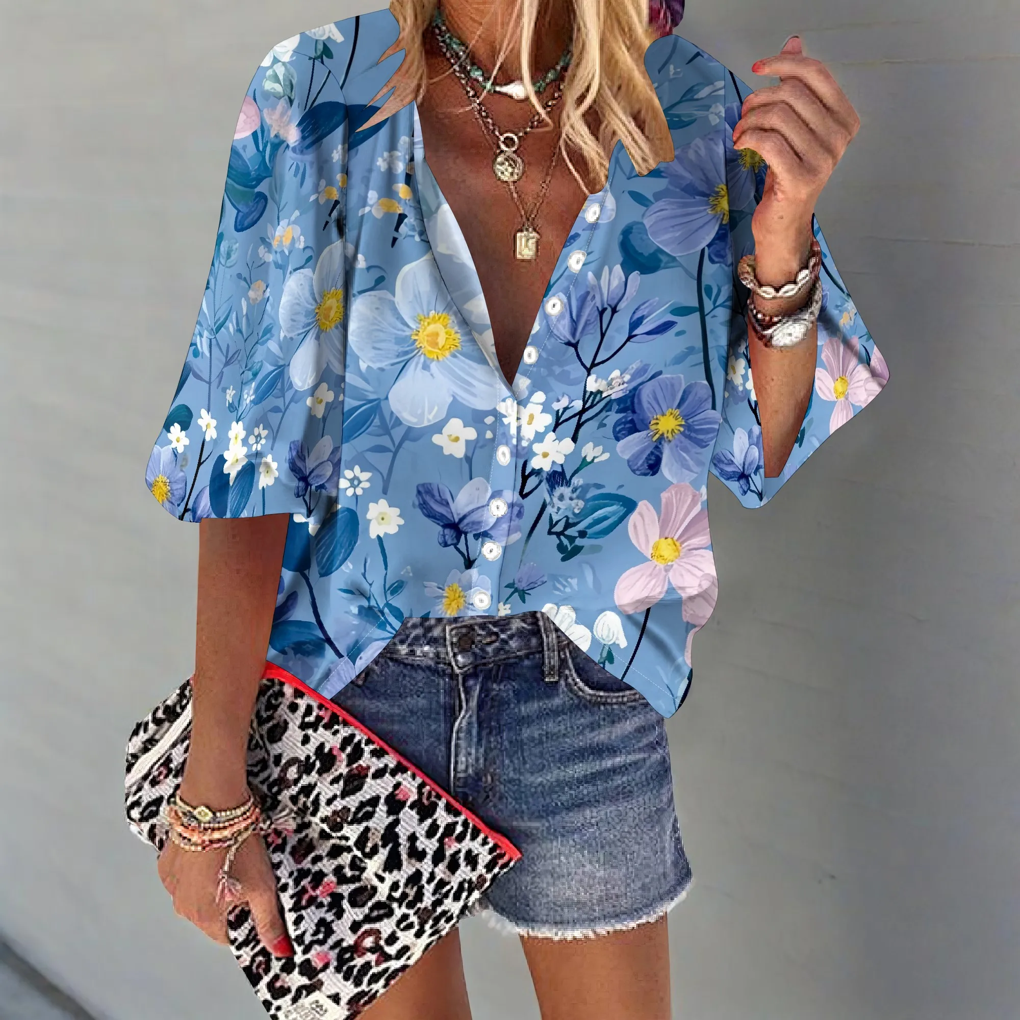 Рисунок 3 - Женские модные синие рубашки на