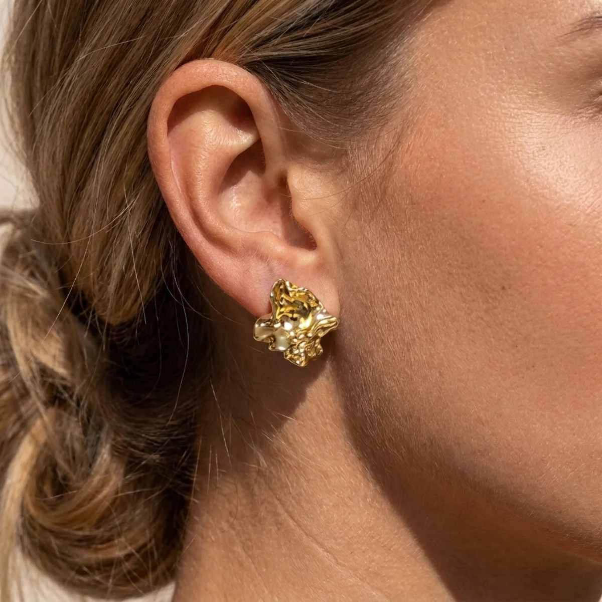 French Irregular Lava Crinkled Stud Earrings For Women Vintage Wrinkled Surface Geometric Metal Statement Earrings Party Jewelry