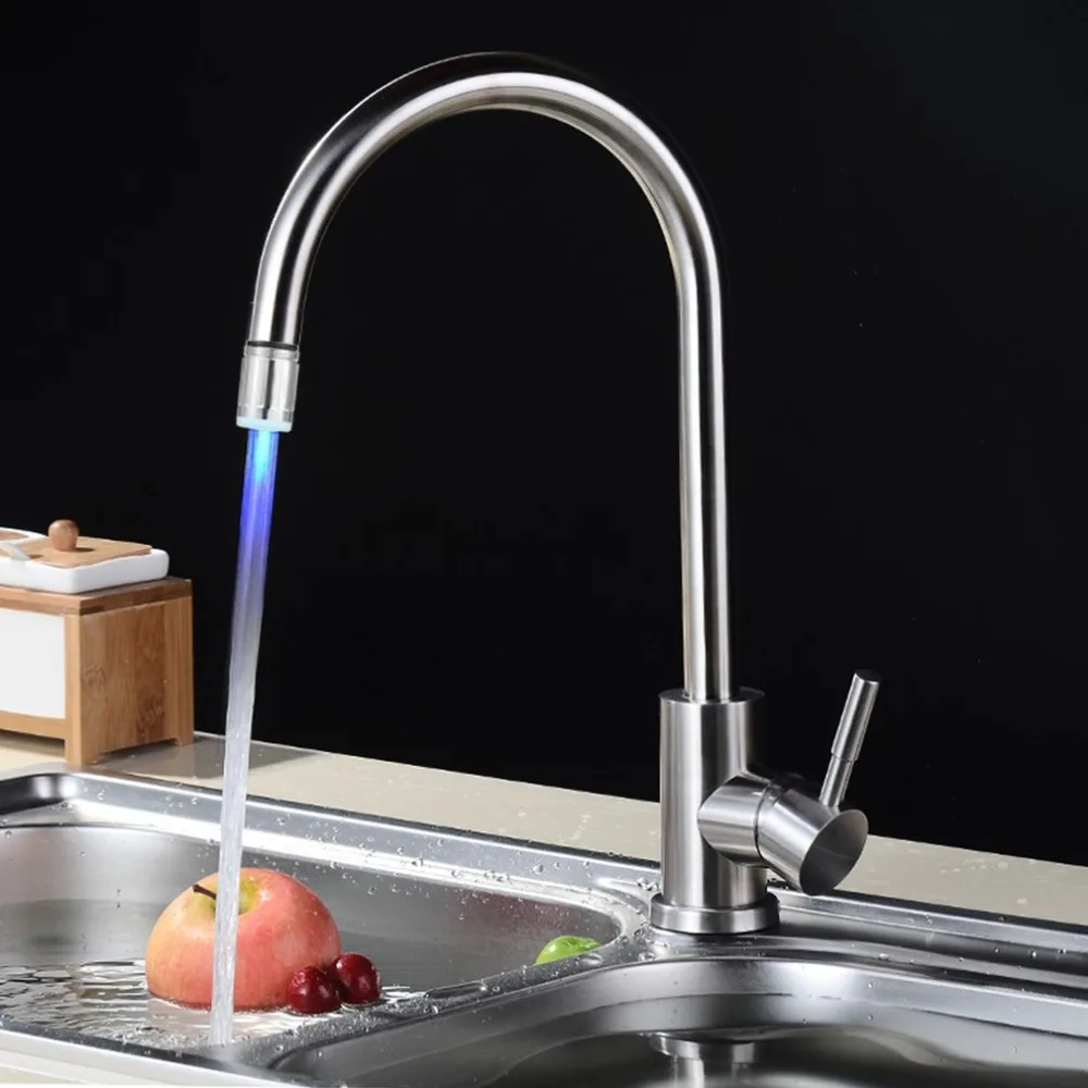 Rubinetto per acqua a LED luce 7 colori che cambiano cascata bagliore doccia Stream Tap adattatore universale cucina accessori per il bagno