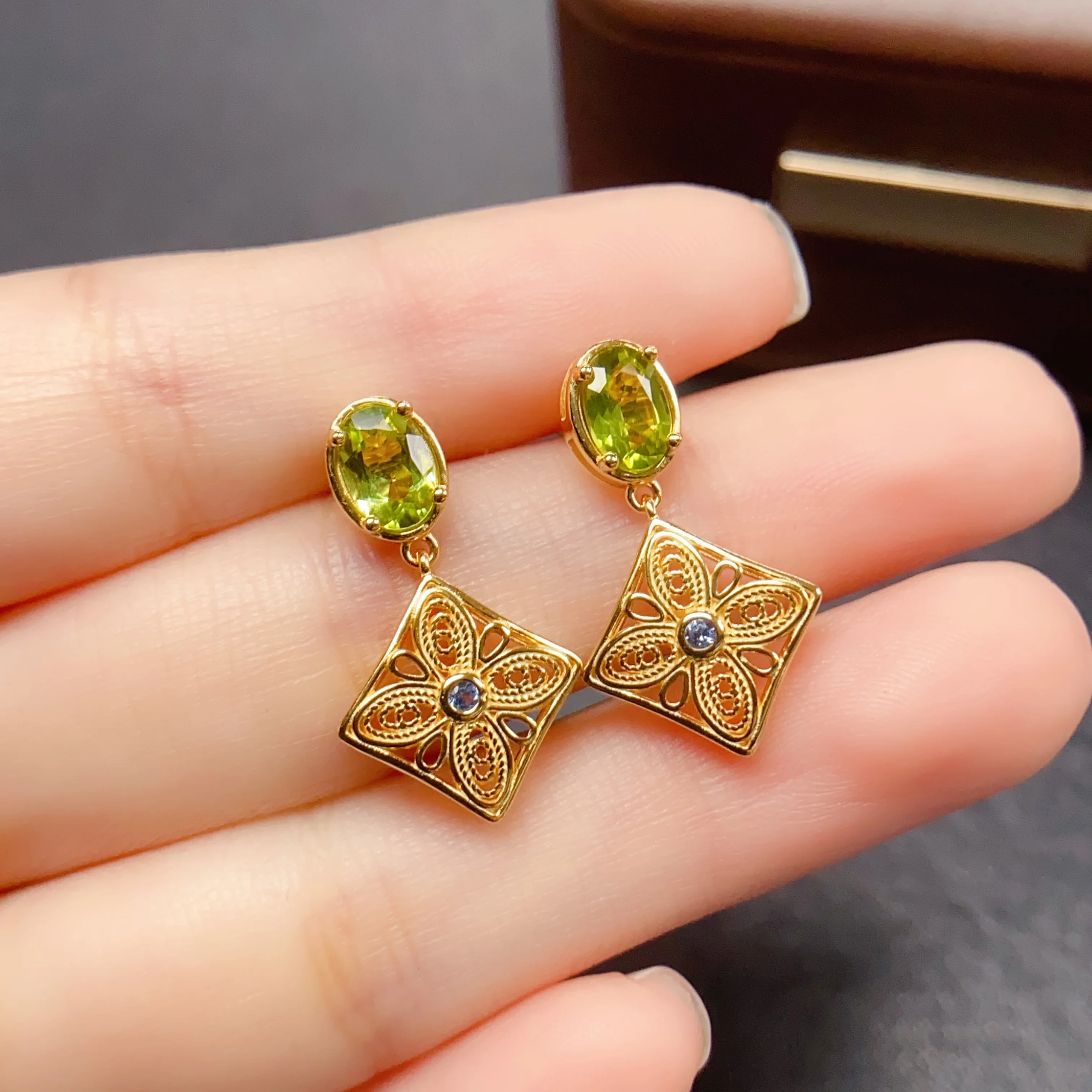 

Серьги из натурального оливинита 5*7 мм, серебро 925 пробы, с сертификатом, изысканные модные украшения для женщин, для свадеб