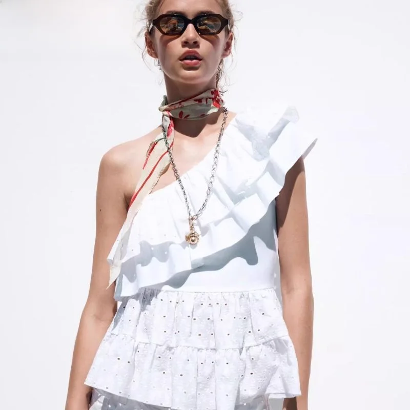 

New 2025 Summer Women's Embroidered Asymmetric Faion Top Original Design Hollow out ort Sve Color Slim Fit