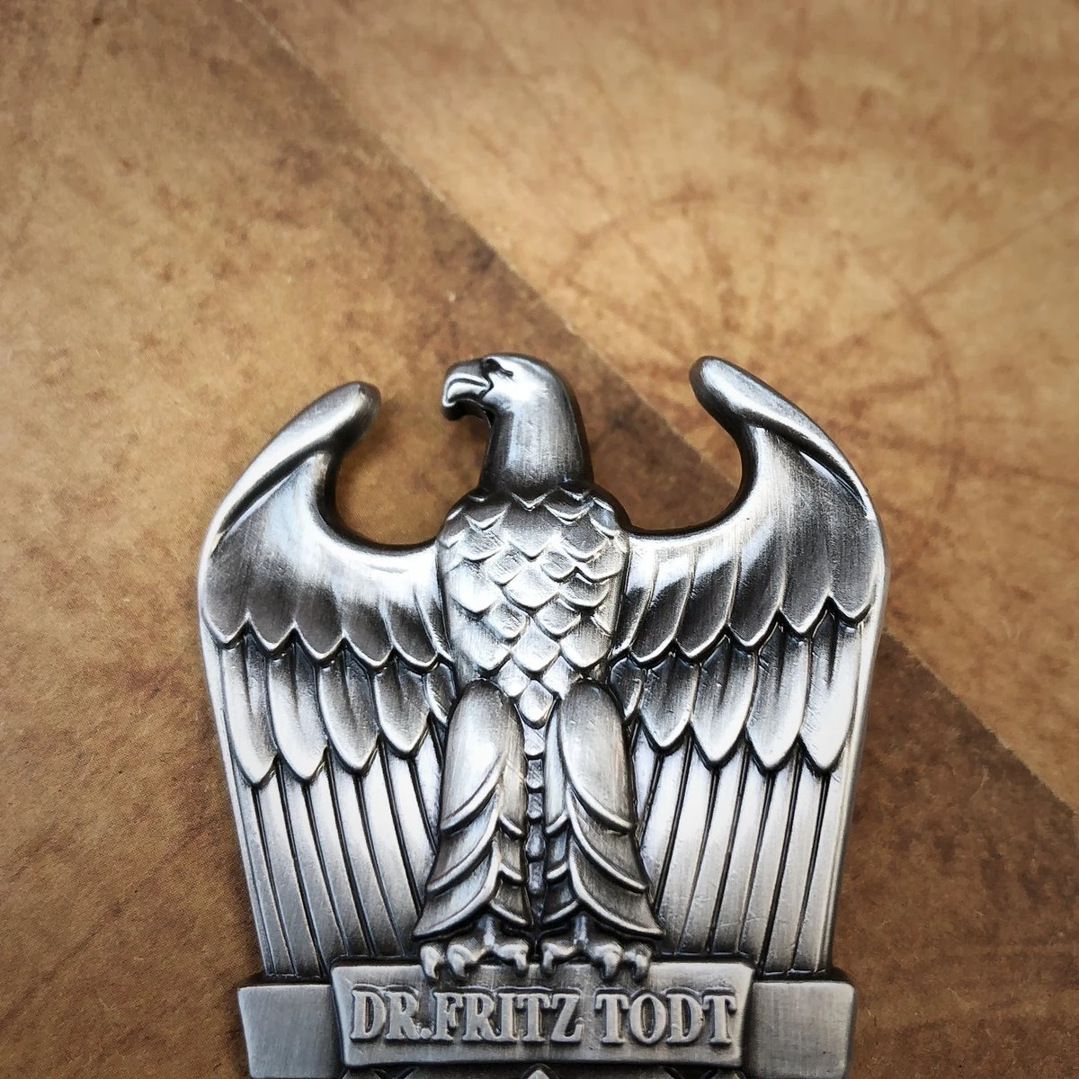 1pc Prussian Metal Eagle Brooch Badge of Honor Medal of Merit Pins Clothes Accessories Collection Gifts for Men and Women