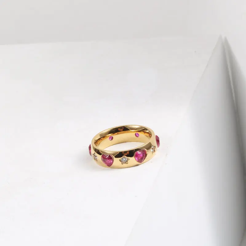 2022 New Fashion Nightclub Color Peach Heart Ring Titanium Steel Gold Plated Ring Versatile Gift