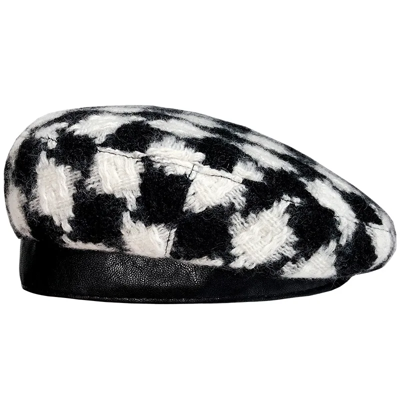 Japanese women\'s new style sweet classic  plaid beret