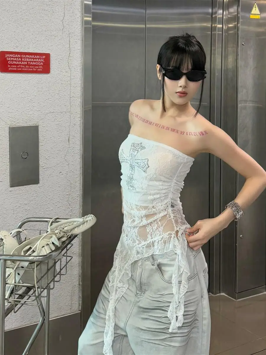 ストリートスレセクシーなブラレースクロップトップ女性の夏 Y2K 非対称 Sa デザイン痩身トップトレンディガール風レース素材