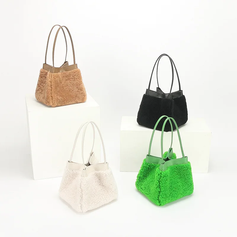 2022 women\'s Niche Fur bag Leather simple small square bag fashion lamb fur wing bag vintage plush tote handbag