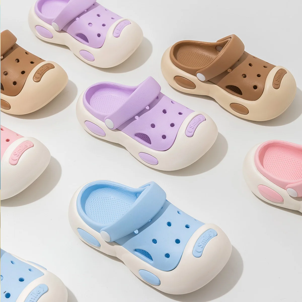 

EVA Kids Hole Shoes Slip-On Outdoor Slippers Breathable Comfortable Casual Slippers