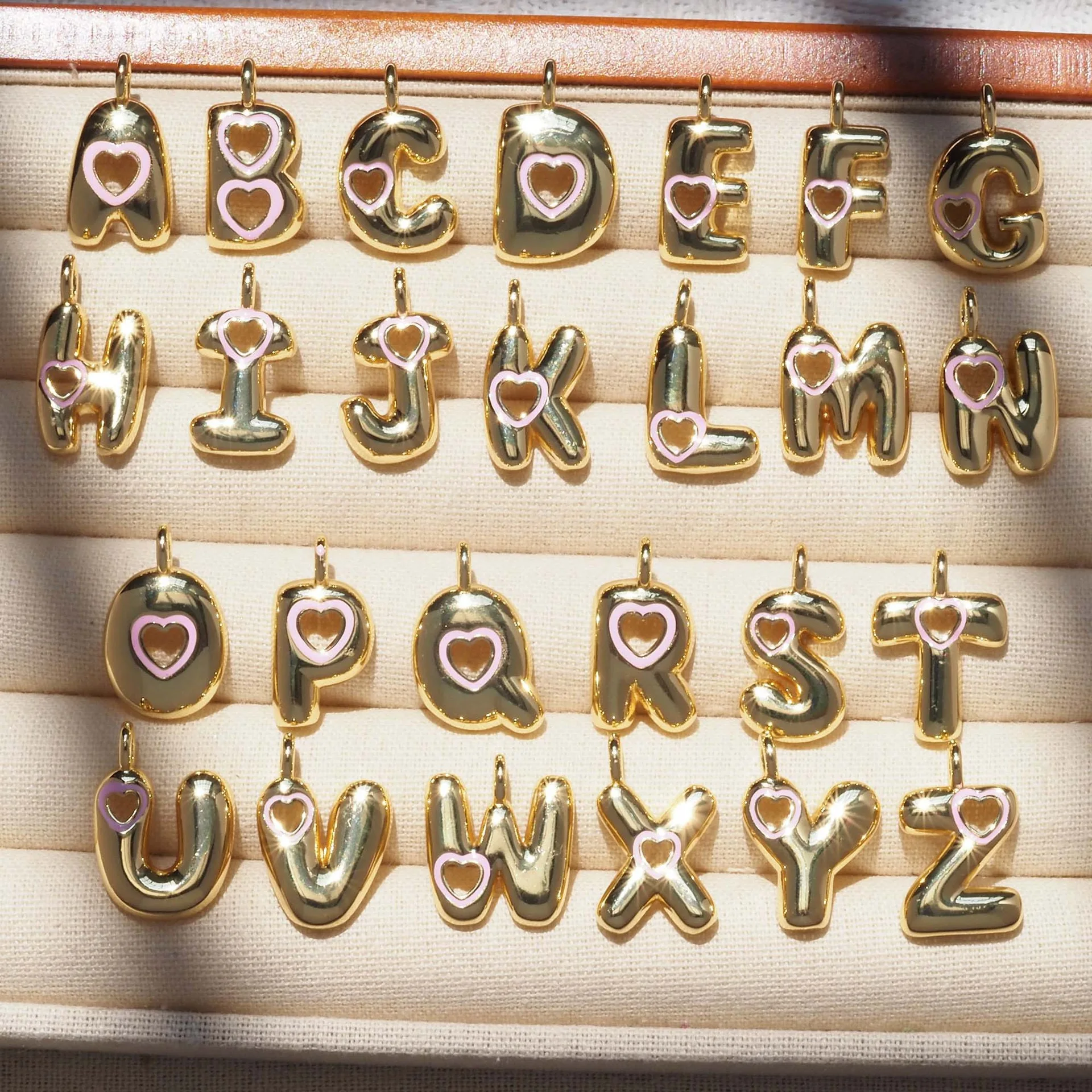 

5Pcs/26 English letter pendant copper gold-plated simple heart-shaped letter necklace keychain accessories for women