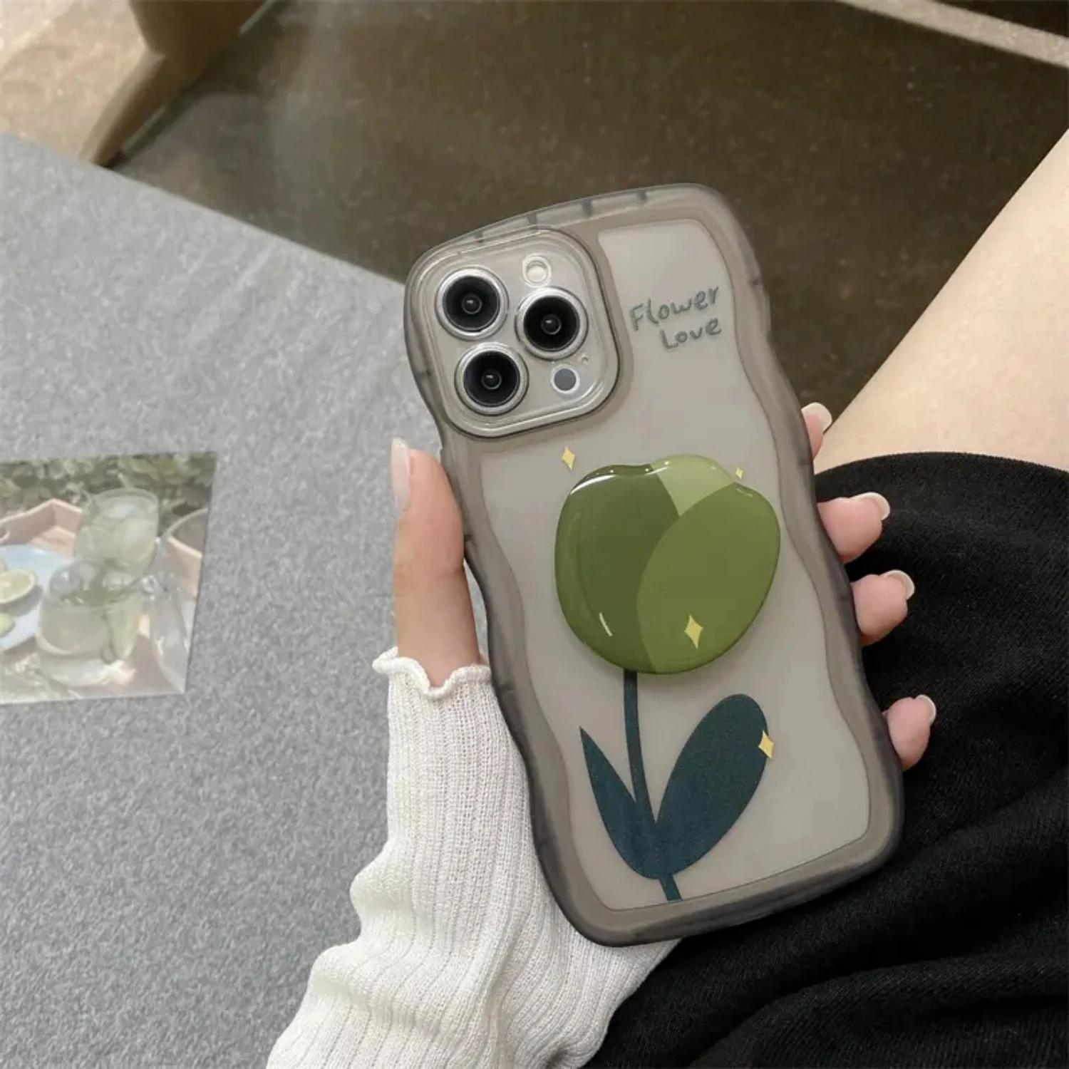 High-quality Shockproof Wave Flower Stand Phone Case for IPhone 14 Pro Max/13 Pro/12/11/Xs Max/Xr/X/7 Plus with Unique and Styli